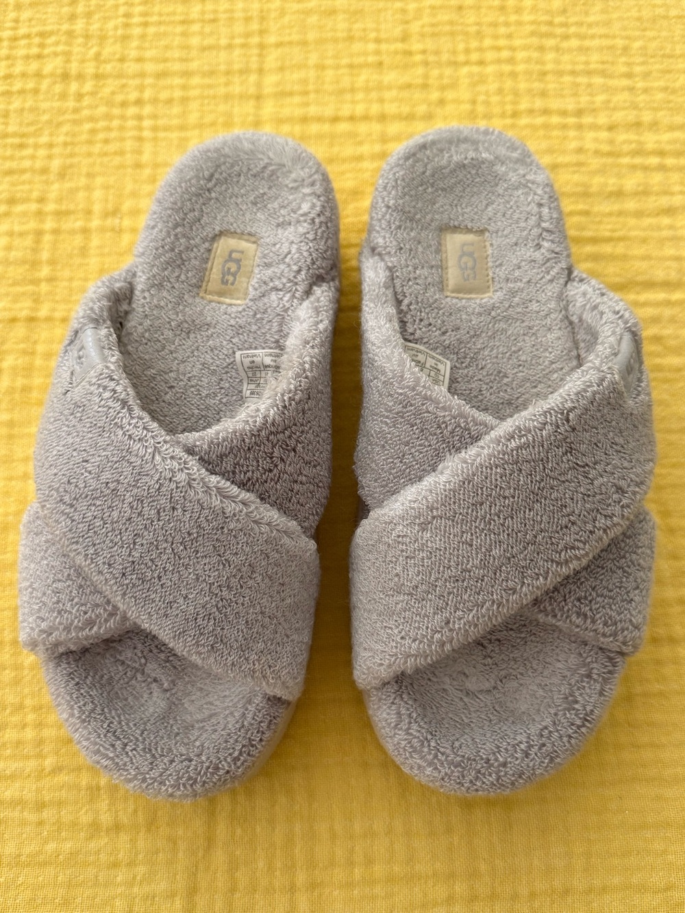 EUC size 10 UGG Fuzzy Sugar Terry Cross Slide Slippers in Light Gray
